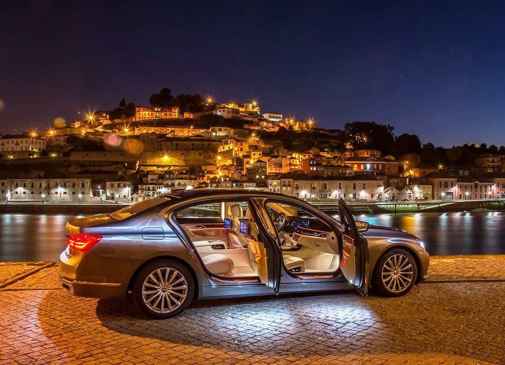 2016 - BMW 750Li, foto 74