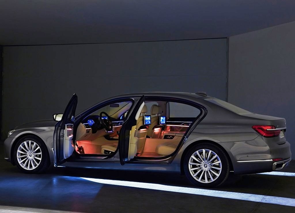 2016 - BMW 750Li, foto 75