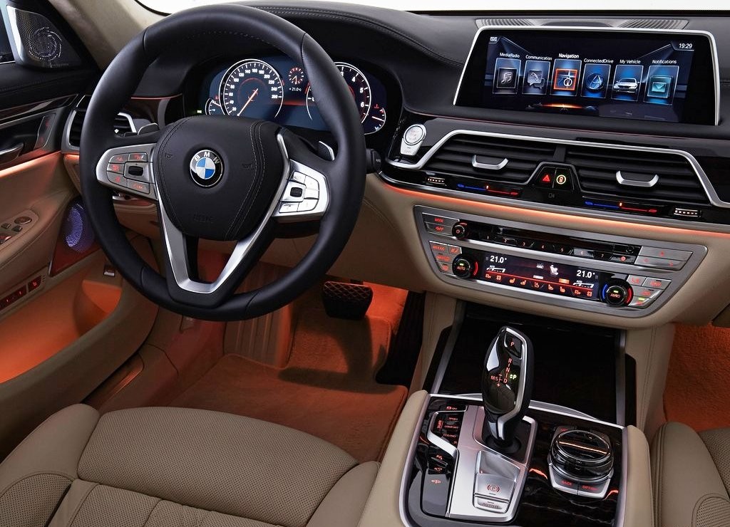 2016 - BMW 750Li, foto 79
