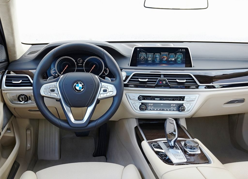 2016 - BMW 750Li, foto 80