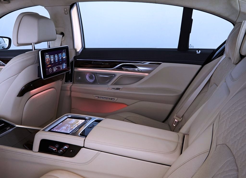 2016 - BMW 750Li, foto 86