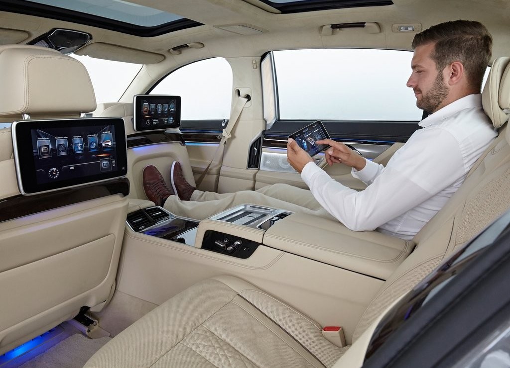 2016 - BMW 750Li, foto 88