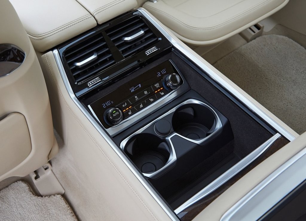 2016 - BMW 750Li, foto 96
