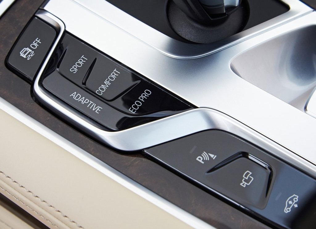 2016 - BMW 750Li, foto 99