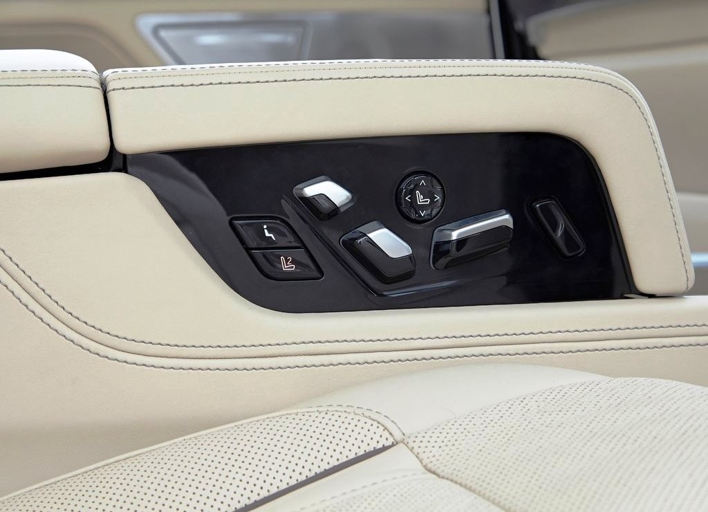 2016 - BMW 750Li, foto 108