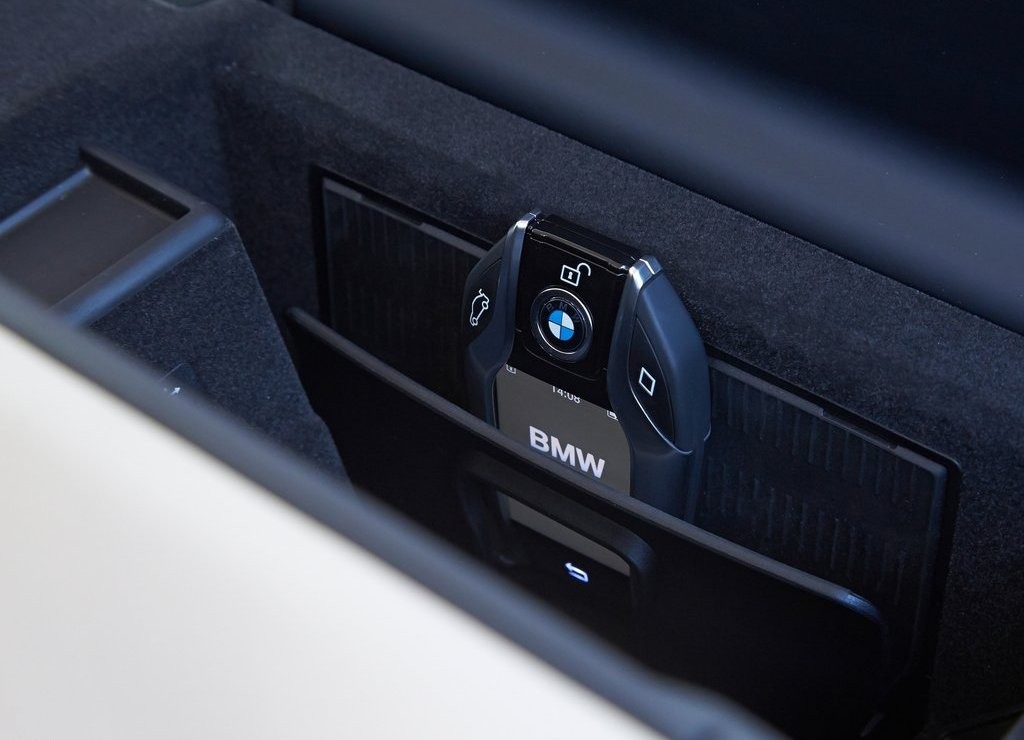 2016 - BMW 750Li, foto 116