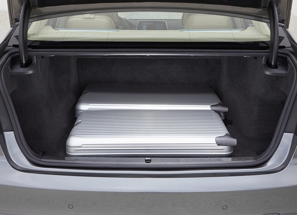 2016 - BMW 750Li, foto 123