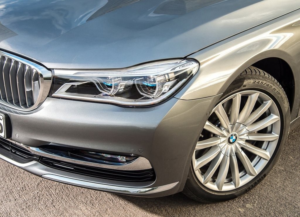 2016 - BMW 750Li, foto 124