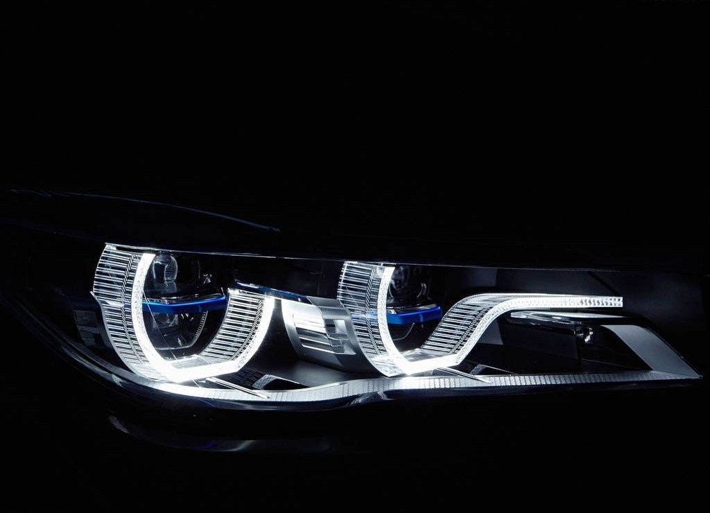 2016 - BMW 750Li, foto 125