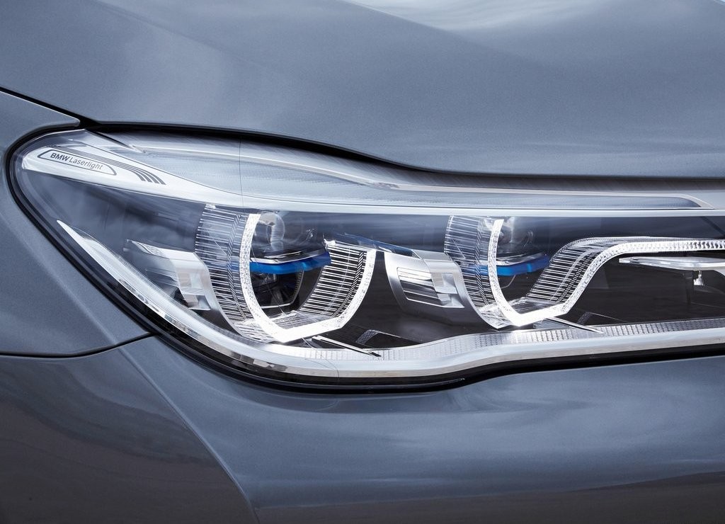 2016 - BMW 750Li, foto 126