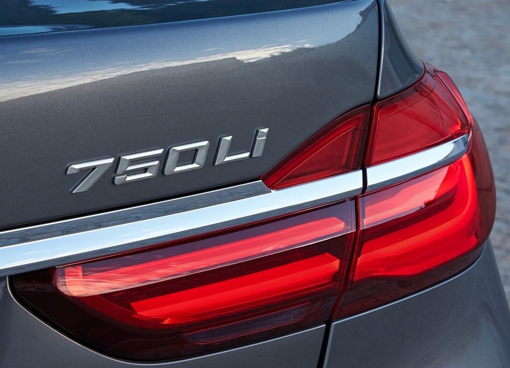 2016 - BMW 750Li, foto 128