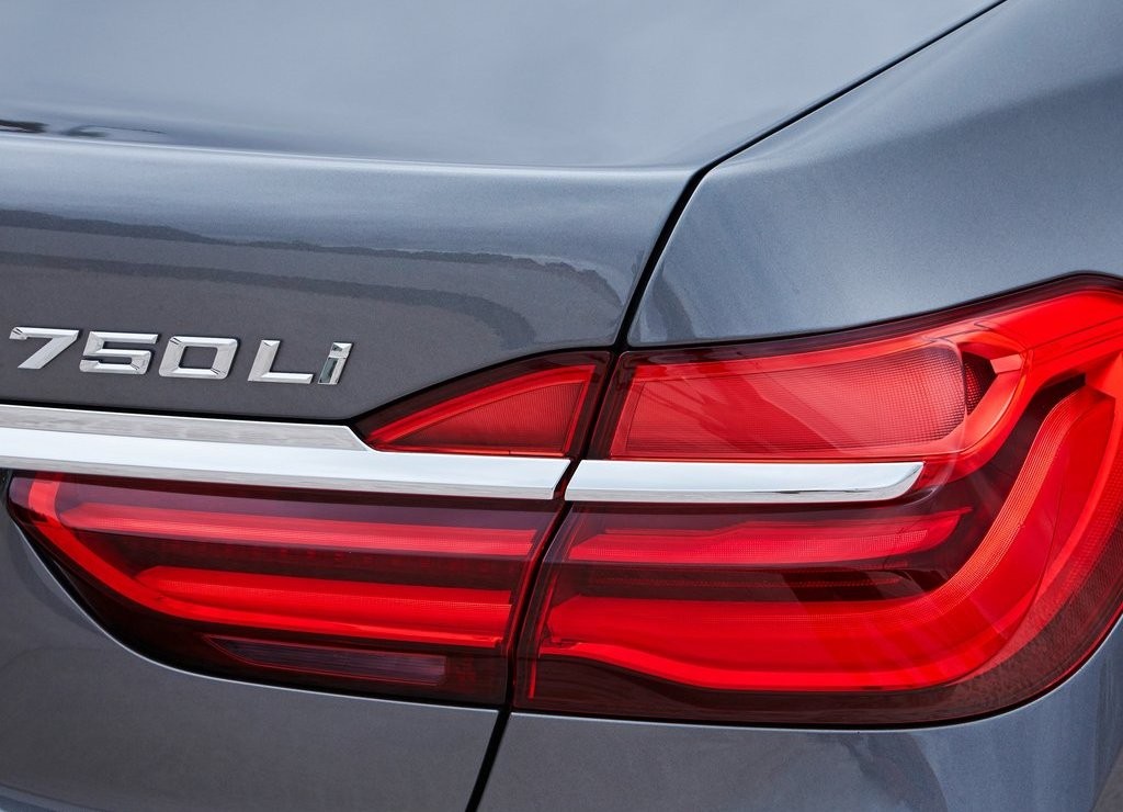 2016 - BMW 750Li, foto 131
