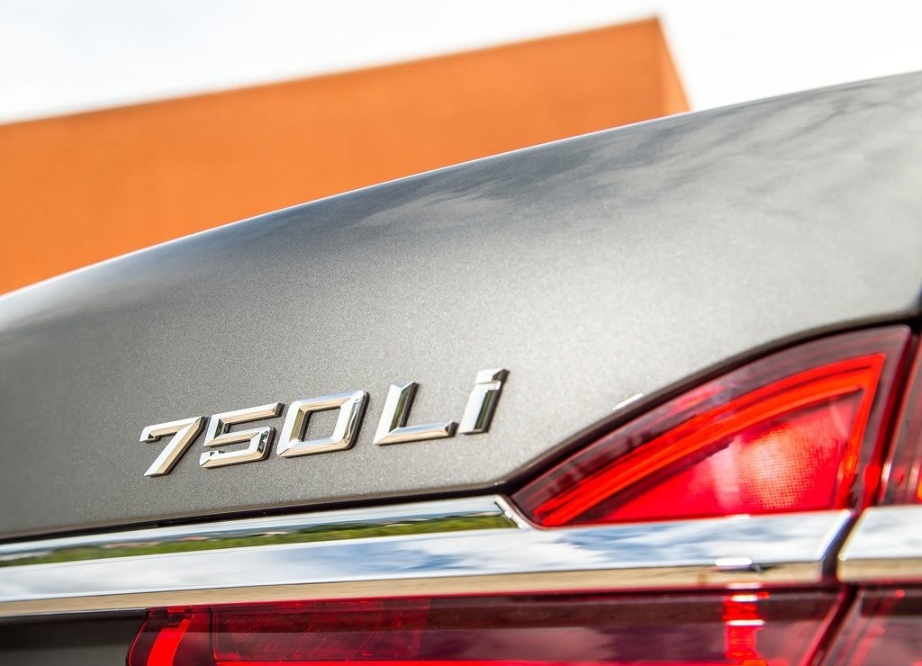 2016 - BMW 750Li, foto 142