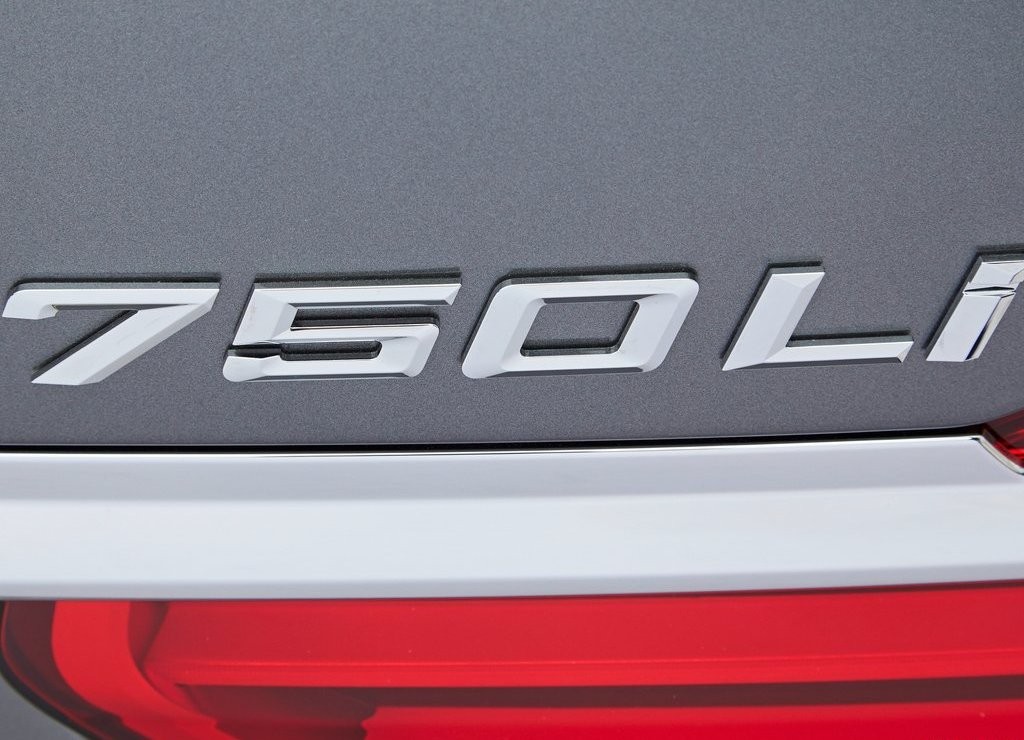 2016 - BMW 750Li, foto 144