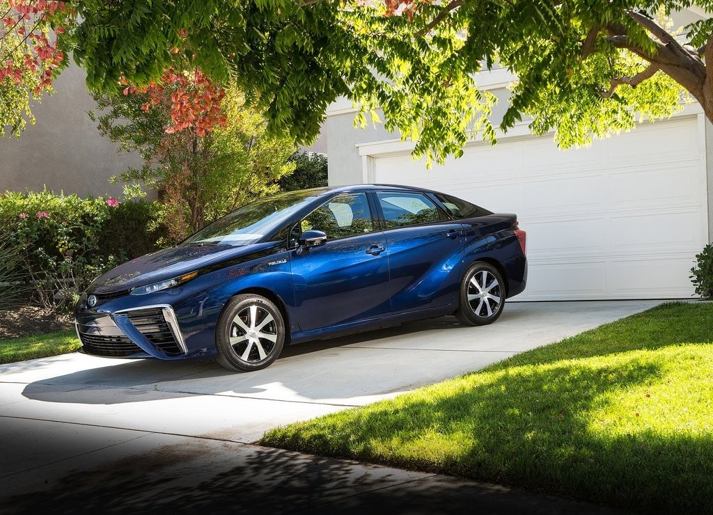 TOYOTA MIRAI, foto 1