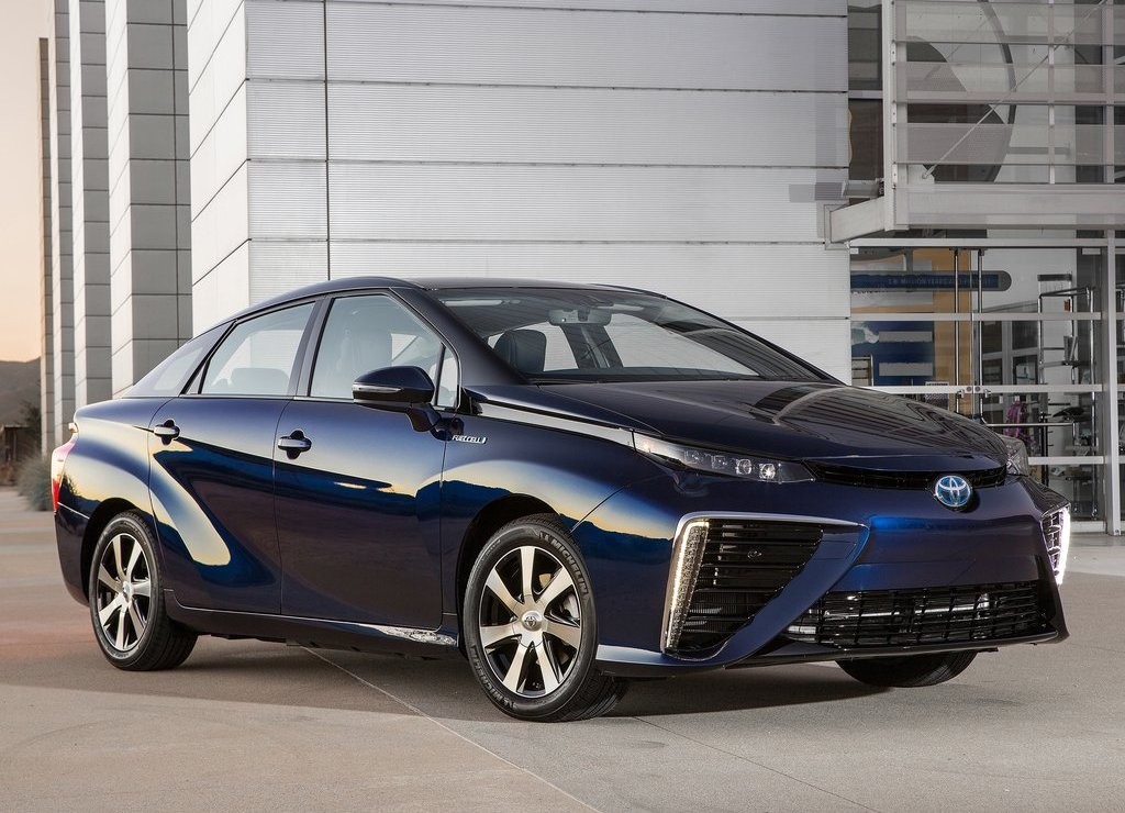 TOYOTA MIRAI, foto 2