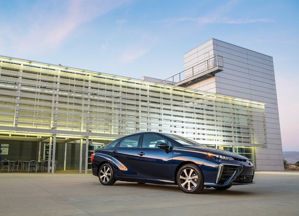 TOYOTA MIRAI, foto 11