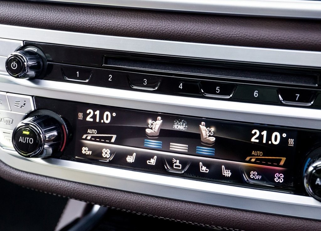 2016 - BMW 7 SERIES UK VERSION, foto 83