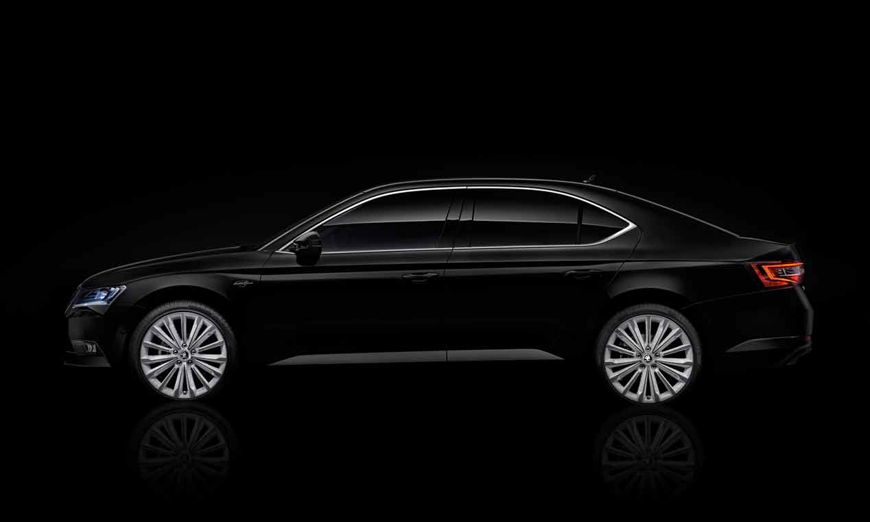 2015 - SKODA SUPERB BLACK CRYSTAL, foto 1