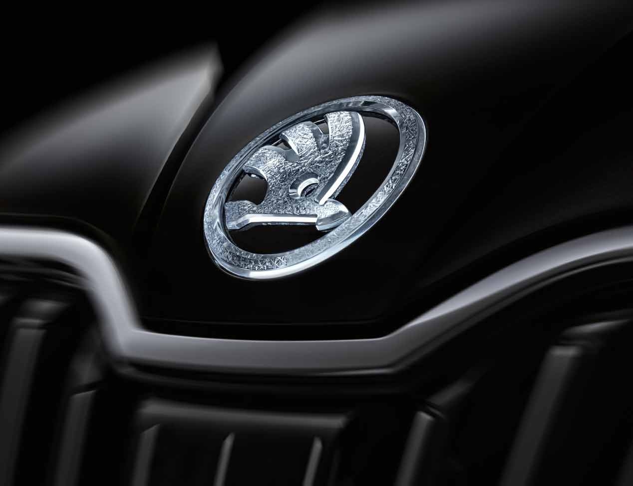 2015 - SKODA SUPERB BLACK CRYSTAL, foto 4