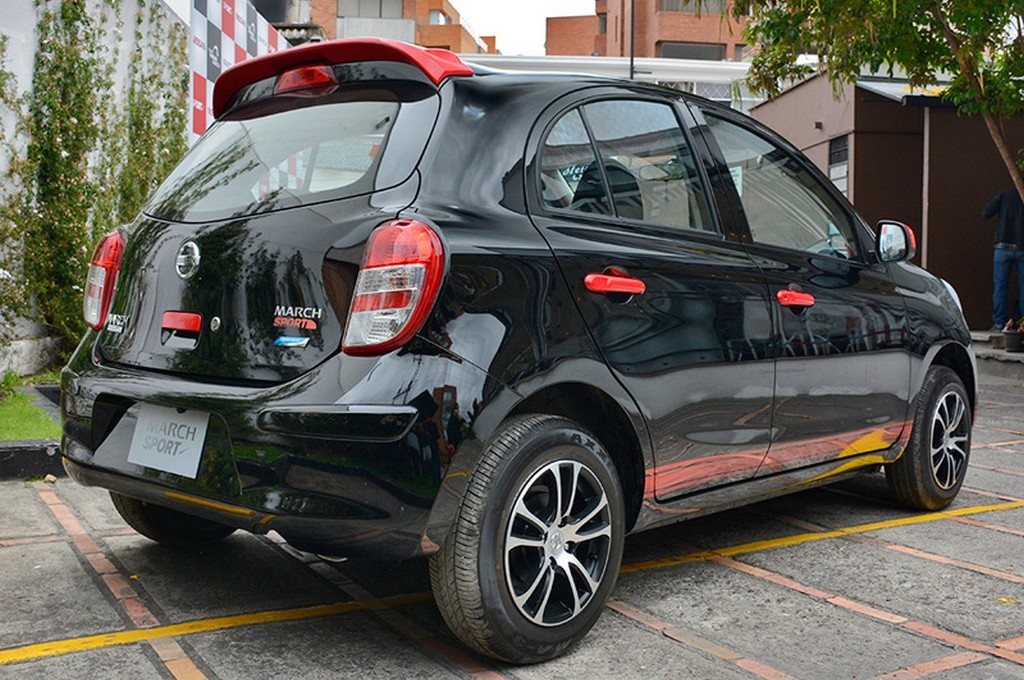 2015 - NISSAN MARCH SPORT, foto 2