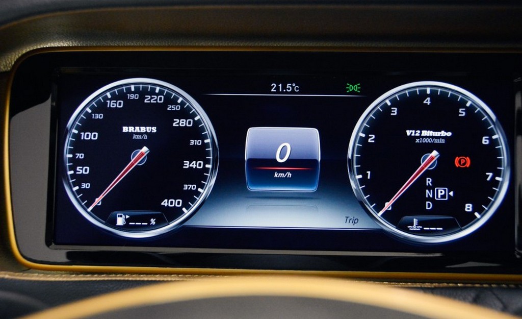 2015 - MERCEDES-AMG S 65 BRABUS ROCKET 900 DESERT GOLD, foto 36