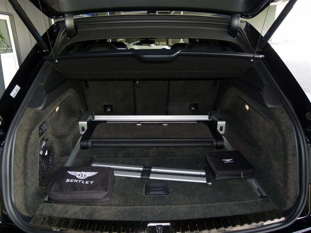 2016 - BENTLEY BENTAYGA FIRST EDITION, foto 15