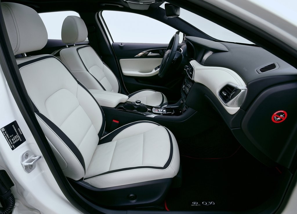 INFINITI QX30, foto 131