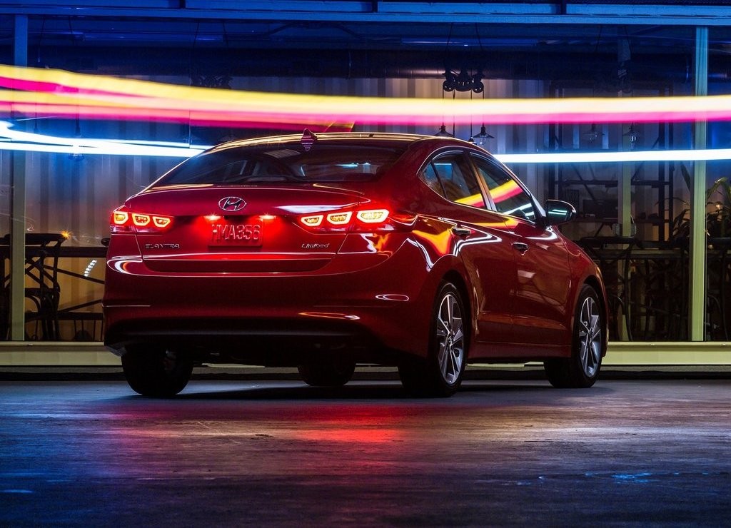 2017 - HYUNDAI ELANTRA, foto 12