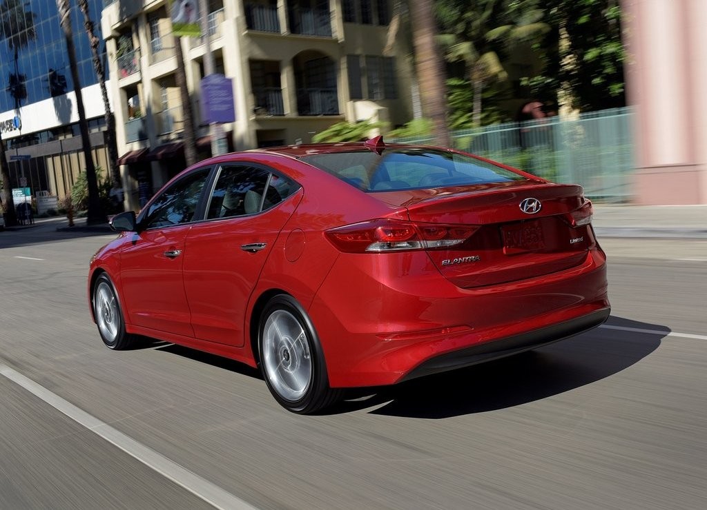 2017 - HYUNDAI ELANTRA, foto 14
