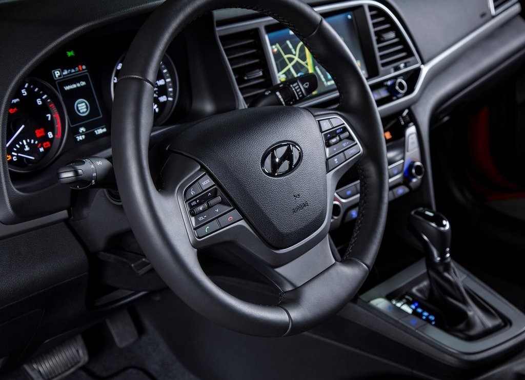 2017 - HYUNDAI ELANTRA, foto 21