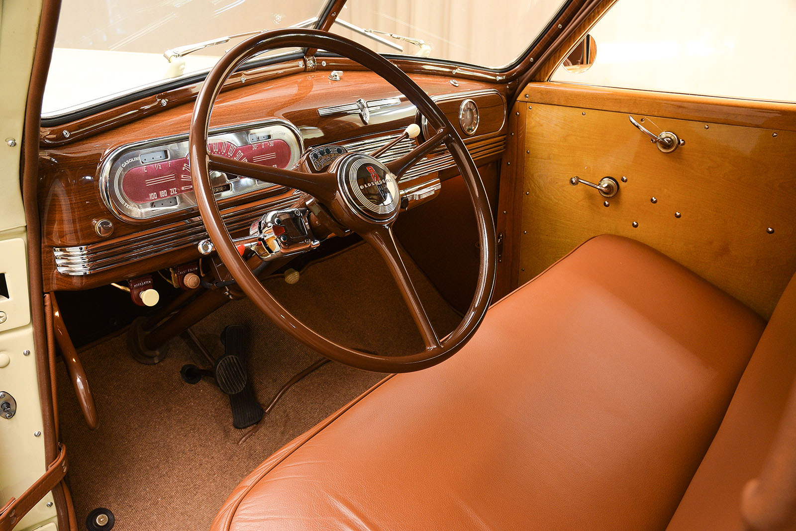 1941 - OLDSMOBILE SERIES 66 STATION WAGON, foto 8