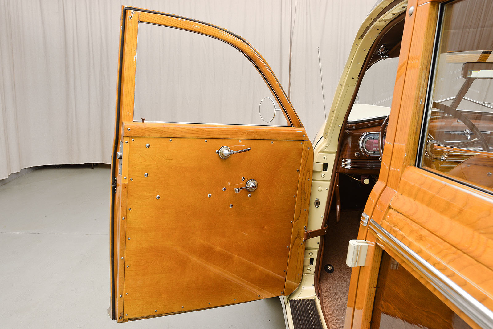 1941 - OLDSMOBILE SERIES 66 STATION WAGON, foto 17