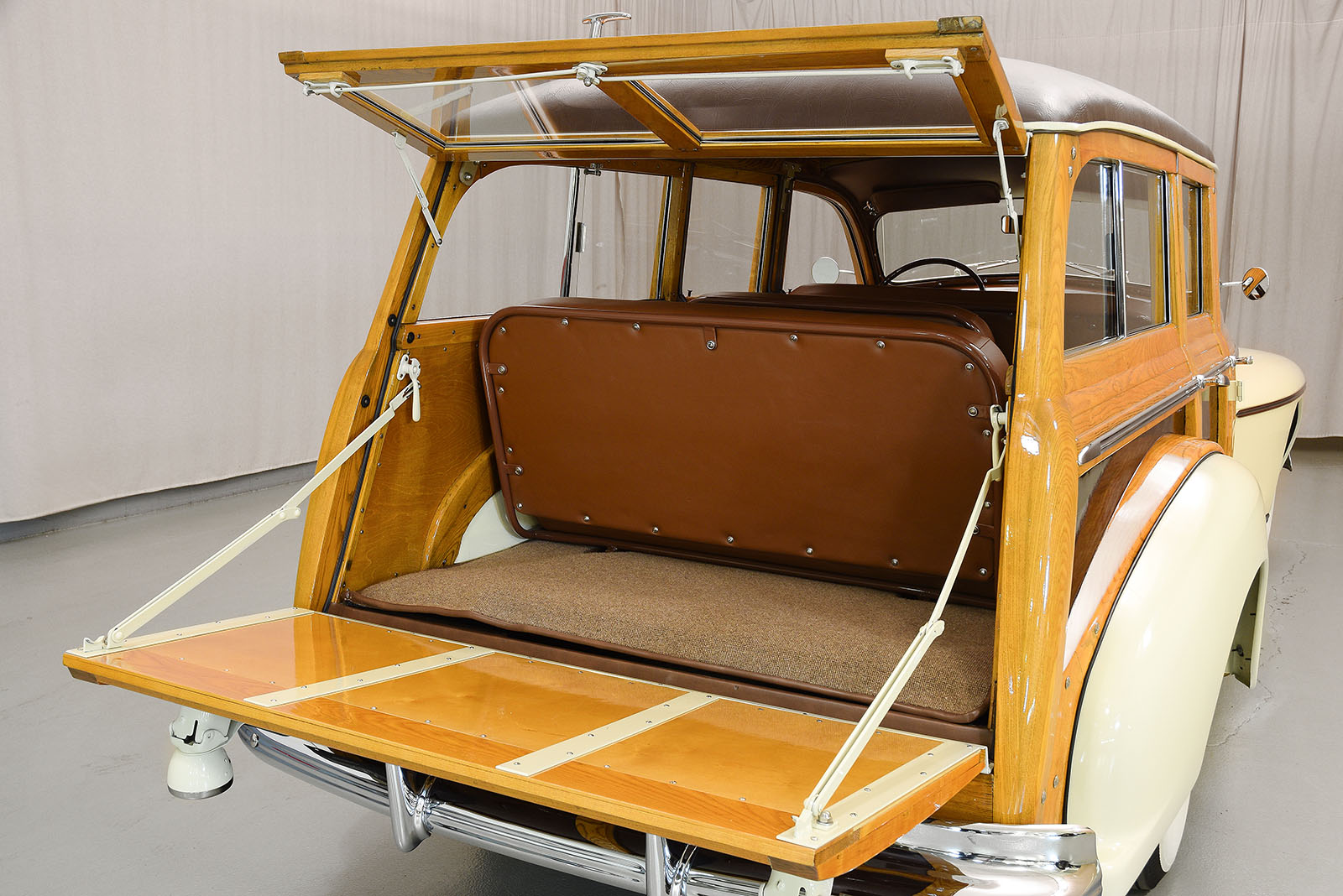 1941 - OLDSMOBILE SERIES 66 STATION WAGON, foto 27