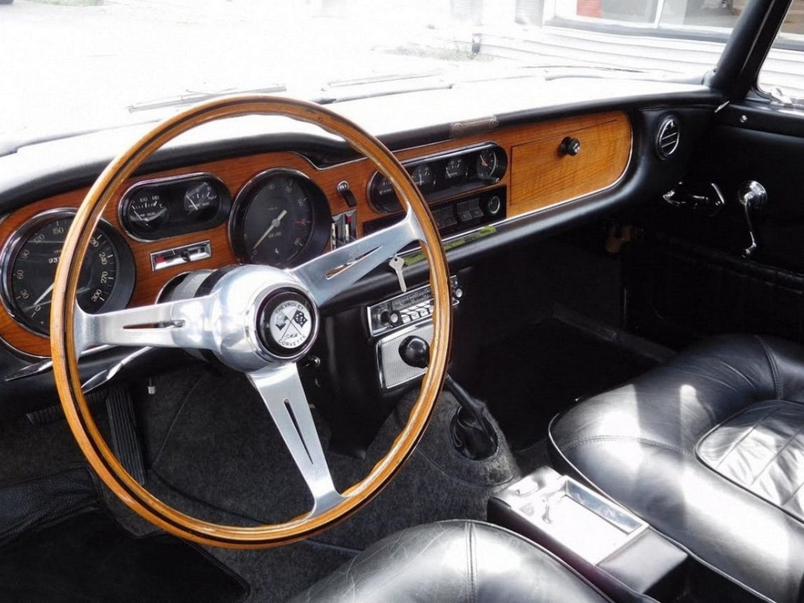 CHEVROLET CORVETTE GHIA-AIGLE COUPÉ, foto 4