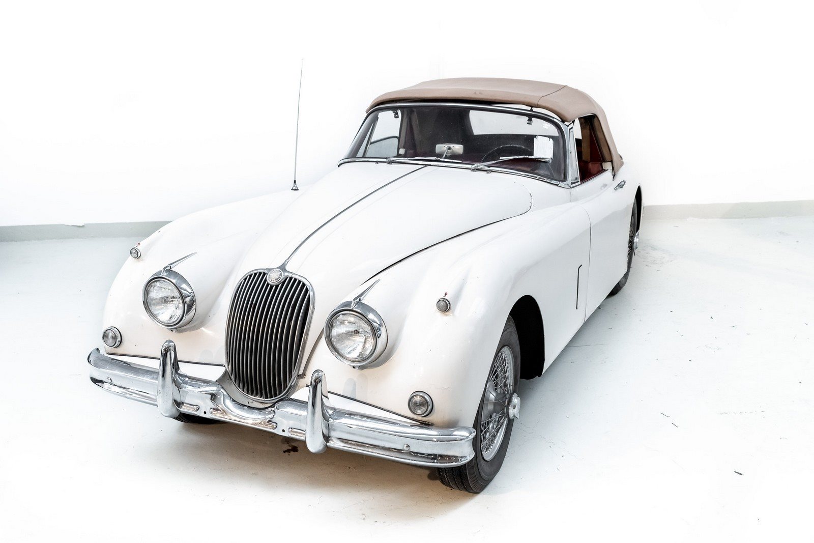 1957 - JAGUAR XK150 ROADSTER WHITE, foto 53