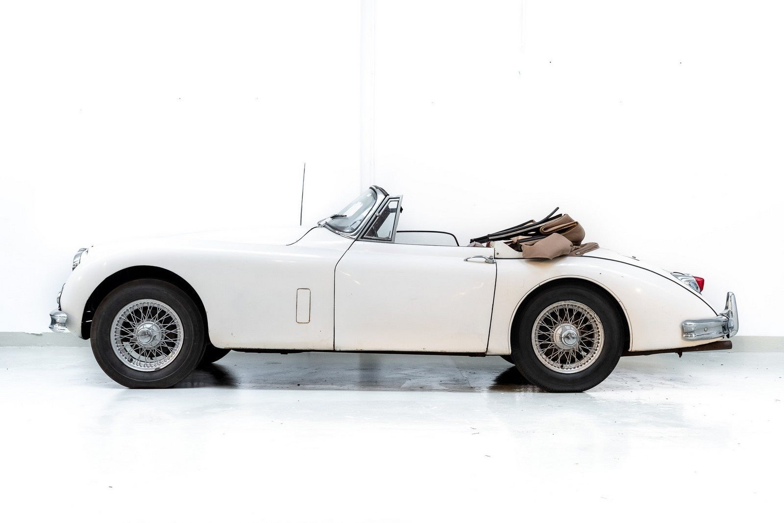 1957 - JAGUAR XK150 ROADSTER WHITE, foto 58