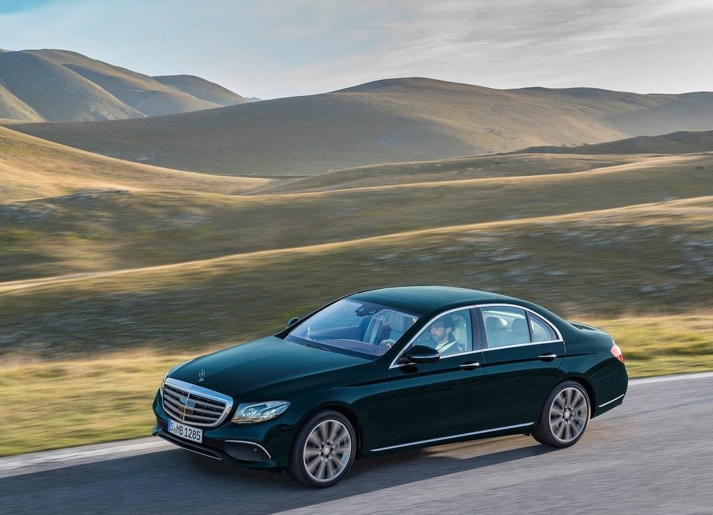 MERCEDES-BENZ E CLASS, foto 10