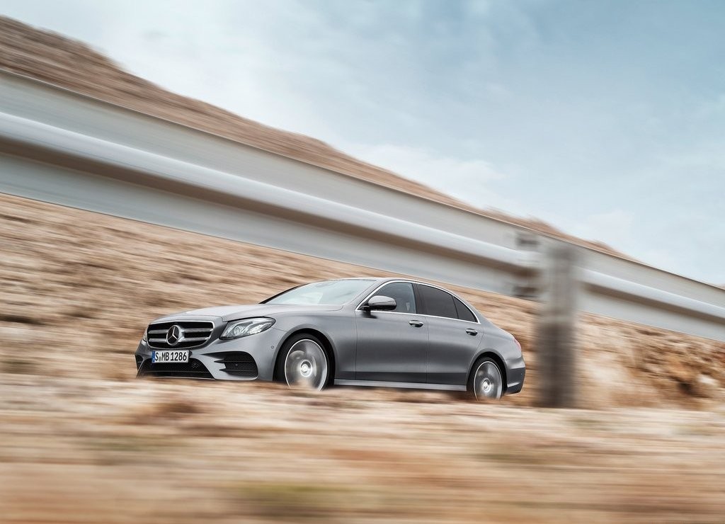MERCEDES-BENZ E CLASS, foto 17