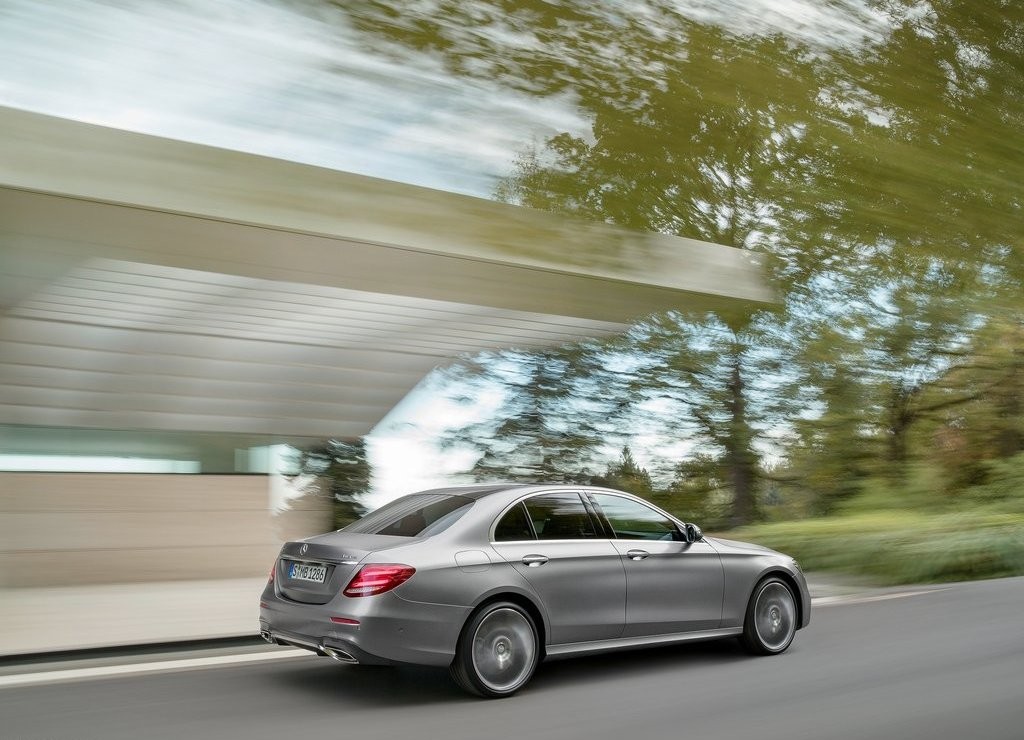MERCEDES-BENZ E CLASS, foto 32