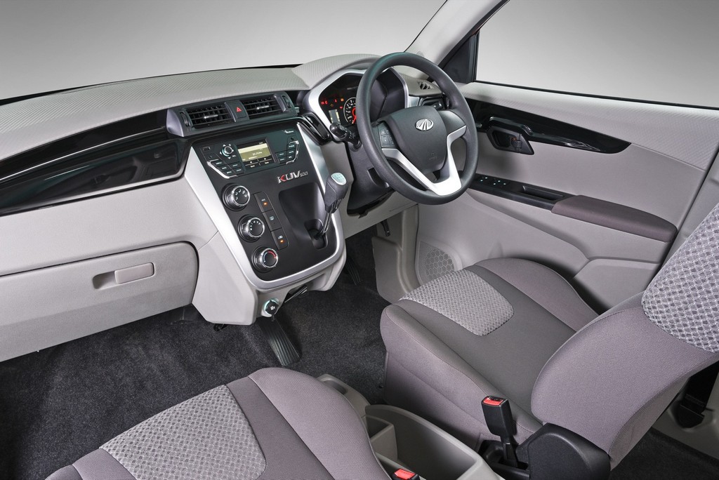MAHINDRA KUV100, foto 32