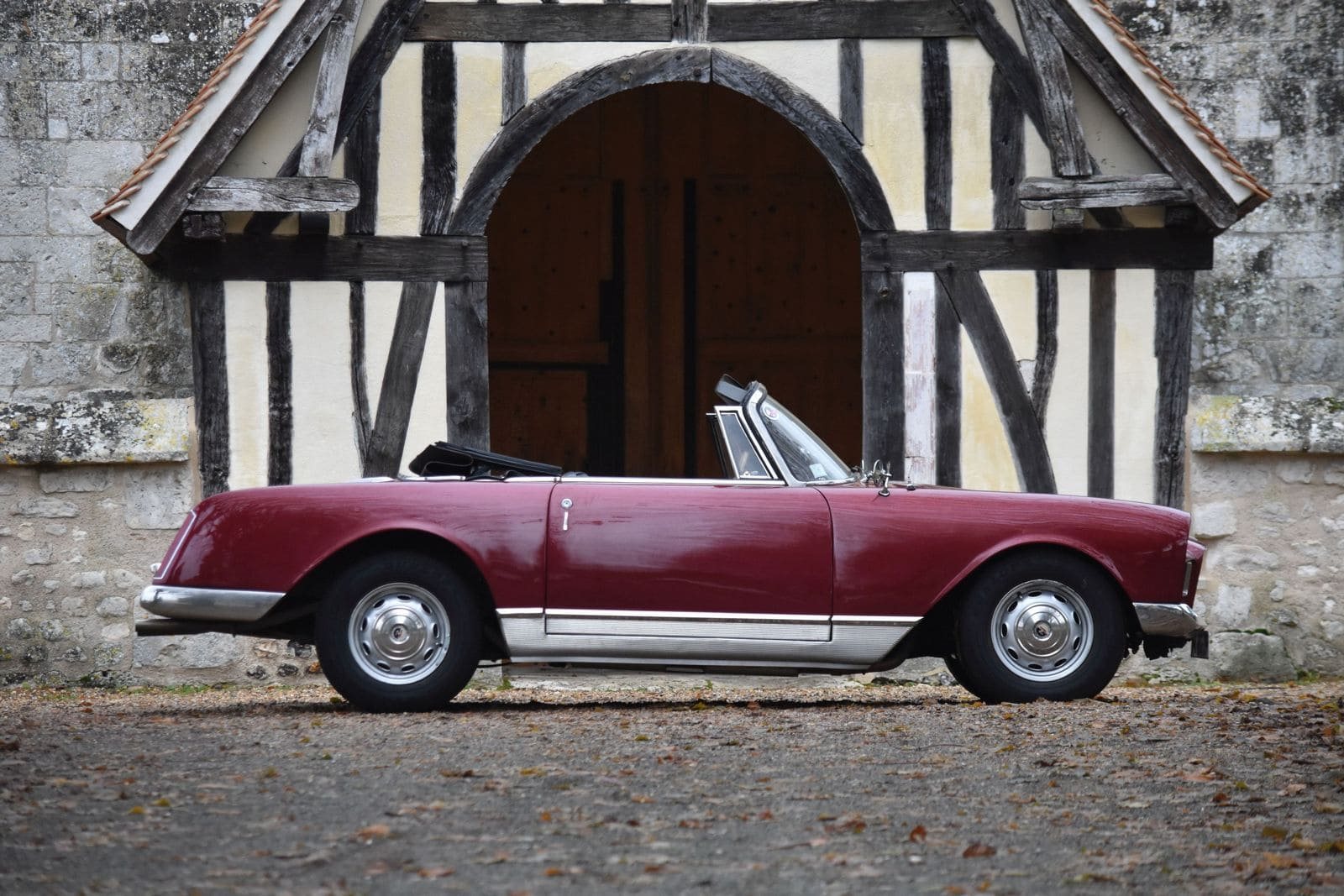 FACEL VEGA FACELLIA CABRIOLET MAROON, foto 2