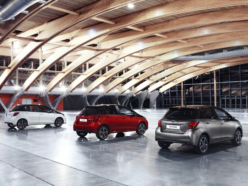 2016 - TOYOTA YARIS HYBRID SQUARE COLLECTION, foto 2
