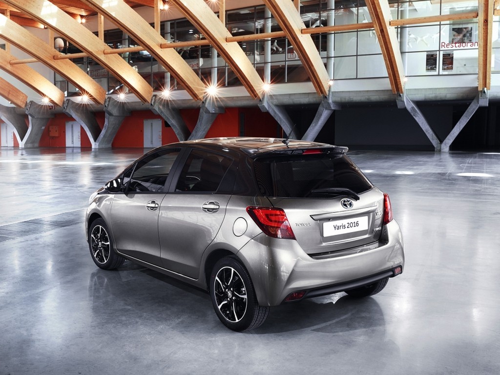 2016 - TOYOTA YARIS HYBRID SQUARE COLLECTION, foto 5