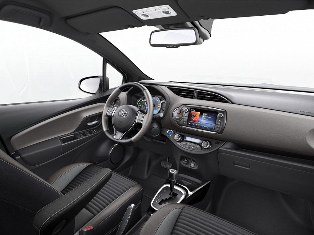 2016 - TOYOTA YARIS HYBRID SQUARE COLLECTION, foto 6
