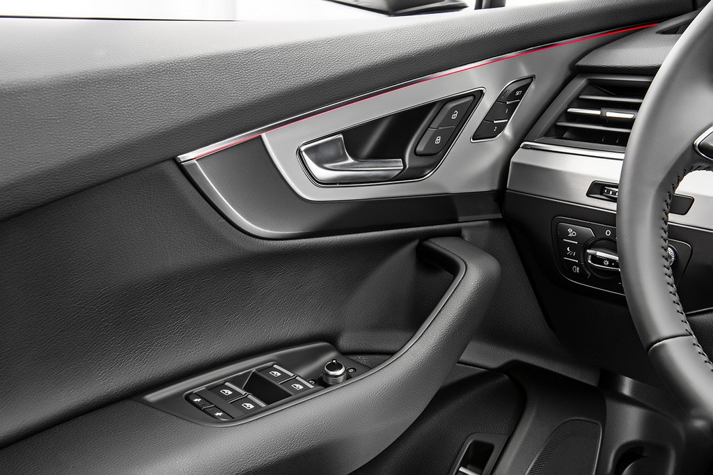 2016 - AUDI Q7, foto 44