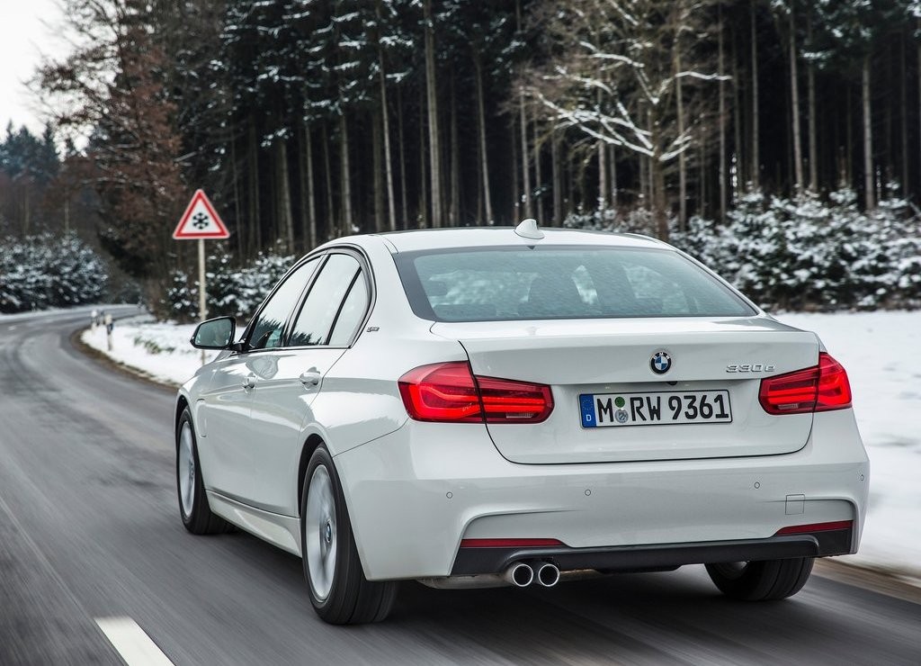 2016 - BMW 330e SEDAN PLUG-IN HYBRID, foto 48