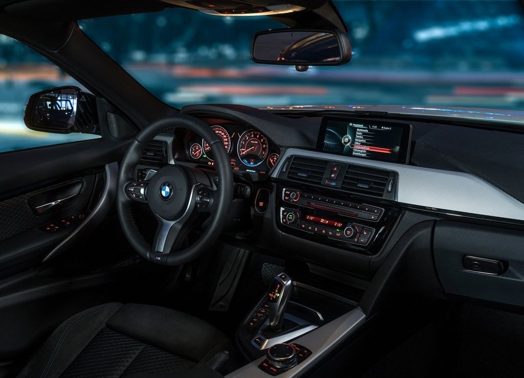 2016 - BMW 330e SEDAN PLUG-IN HYBRID, foto 52