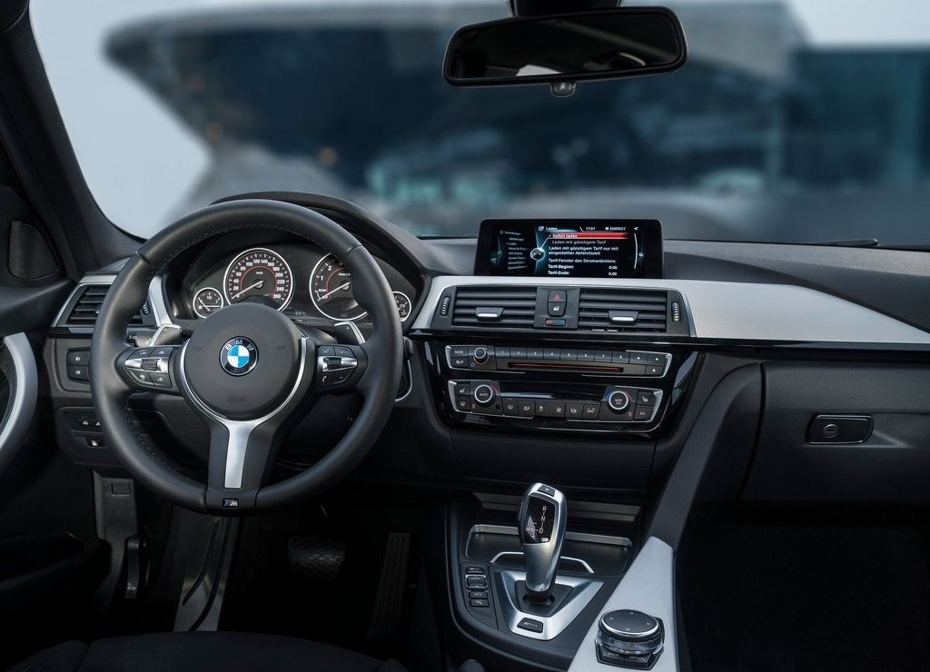 2016 - BMW 330e SEDAN PLUG-IN HYBRID, foto 55