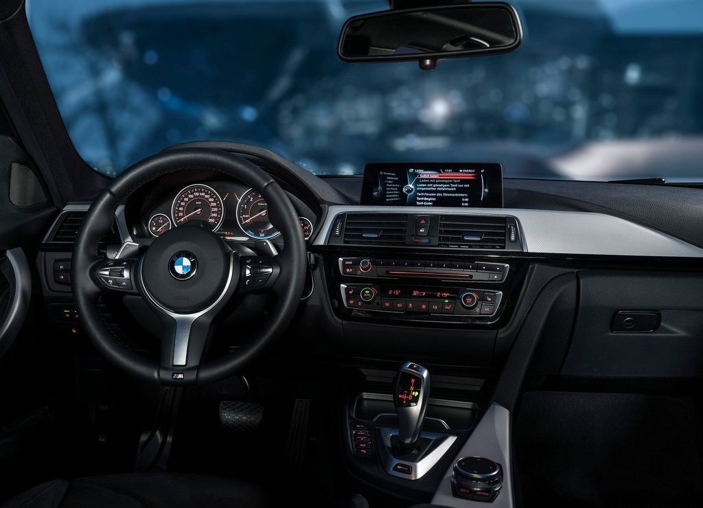 2016 - BMW 330e SEDAN PLUG-IN HYBRID, foto 56